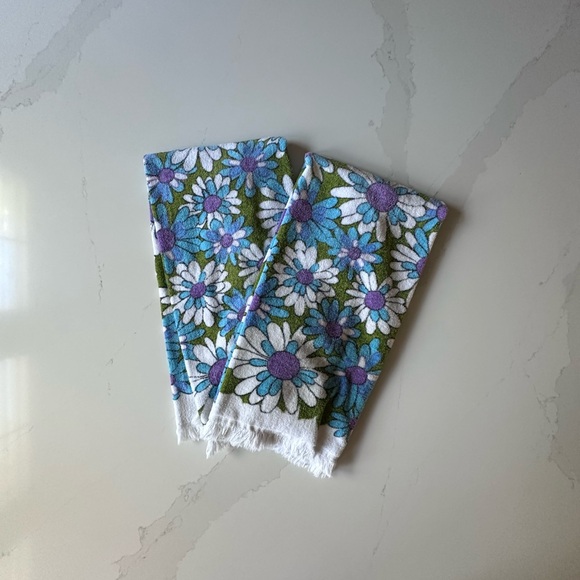 Daisy Floral Vintage Bath Towel Set of Two - Green, Blue, Purple - Picture 2 of 6